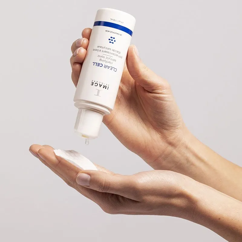 https://cdn.medigoapp.com/product/CLEAR_CELL_CLARIFYING_SALICYLIC_TONIC_LIFESTYLE_02_5_95a15d7307.jpeg