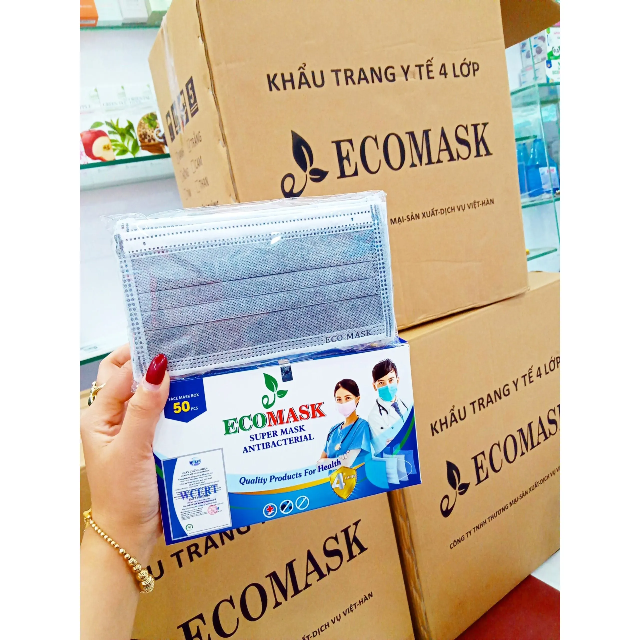 https://cdn.medigoapp.com/product/KTYT_ECO_MASK_xam_1_e57d38b0fd.jpg