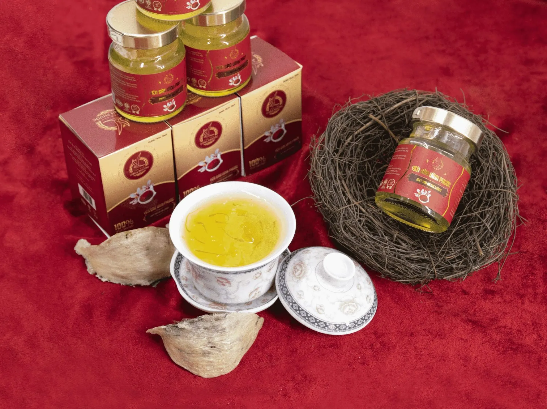 https://cdn.medigoapp.com/product/Yen_Sao_Chung_Saffron_Collagen_Vinh_Phuoc_70ml_20_Yen_Tuoi_1_b4af695e57.jpg