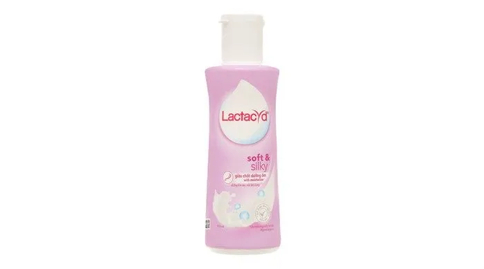 https://cdn.medigoapp.com/product/ddvspn_lactacyd_soft_silky_150ml_2_4_700x467_0546712993.jpg