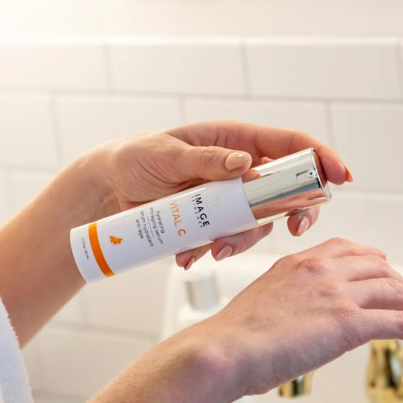 https://cdn.medigoapp.com/product/serum_duong_giam_kich_ung_image_vital_c_hydrating_anti_aging_serum_2_9b56de6246.jpeg