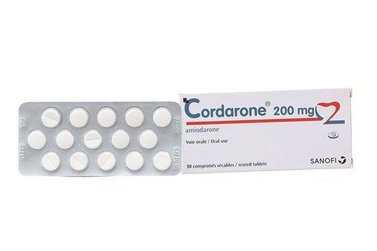 https://cdn.medigoapp.com/product/0013290_thuoc_dieu_tri_roi_loan_nhip_tim_cordarone_200mg_sanofi_hop_30_vien_nen_550_5d2a8299ac.jpeg