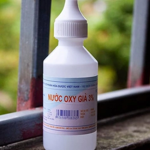 Nước Oxy già 3% (Hóa Dược) chai 50ml