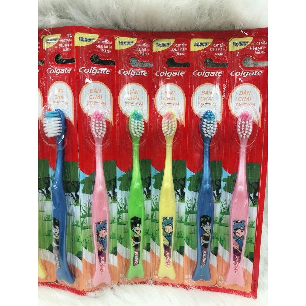 Bàn chải đánh răng trẻ em Colgate Siêu Mềm Mảnh 0,01mm