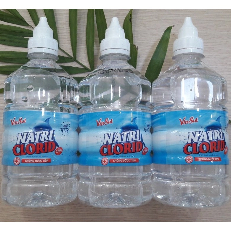 Nước muối VinSat NATRI CLORID 0,9% chai 500ml