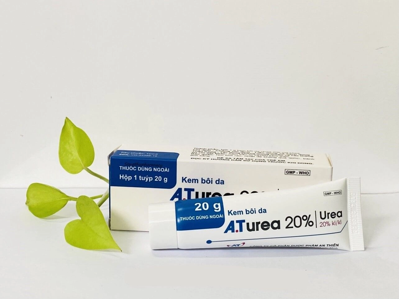 Thuốc trị bệnh vảy cá A.T Urea 20% hộp 1 tuýp 20g