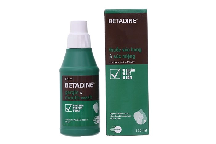 Thuốc súc họng và súc miệng Betadine chai 125ml