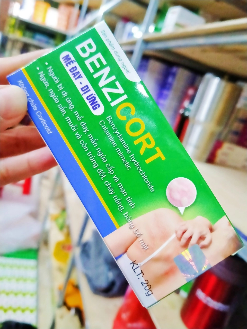 Kem bôi điều trị mề đay - dị ứng  BENZICORT hộp 1 tuýp 20g