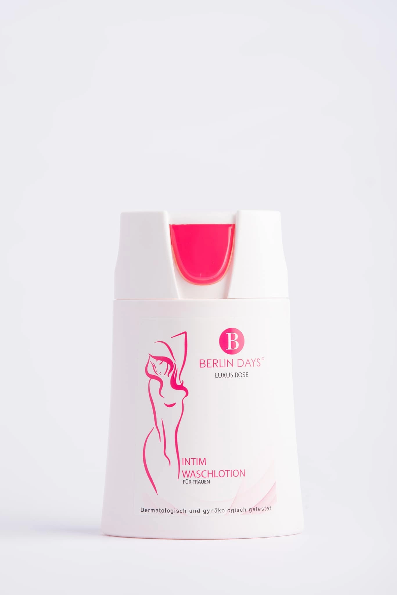 Dung dịch vệ sinh phụ nữ BERLIN DAYS LUXUS ROSE hộp 1 chai 150ML