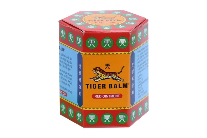 Dầu cù là con hổ đỏ Tiger Balm Red Ointment lọ 30g