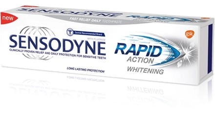 Kem đánh răng Sensodyne Rapid Action Whitening hộp 1 tuýp 100g