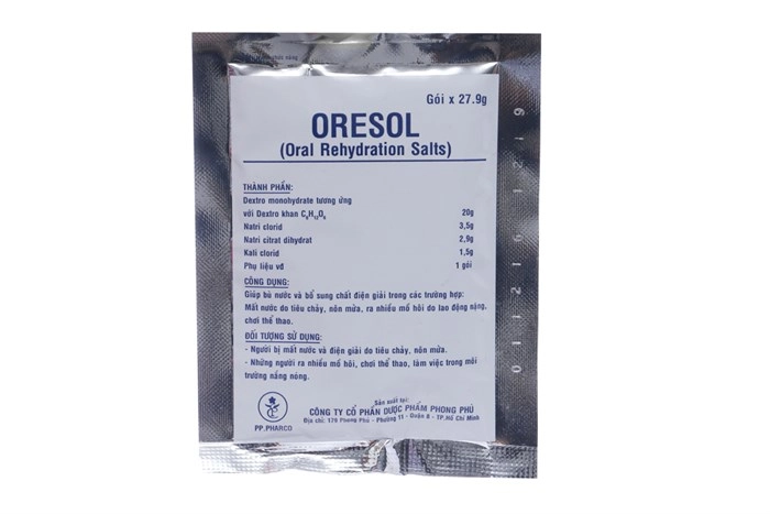Gói bột bù nước về điện giải Oresol Phong Phu Q8 hộp 10 gói x 27.9g