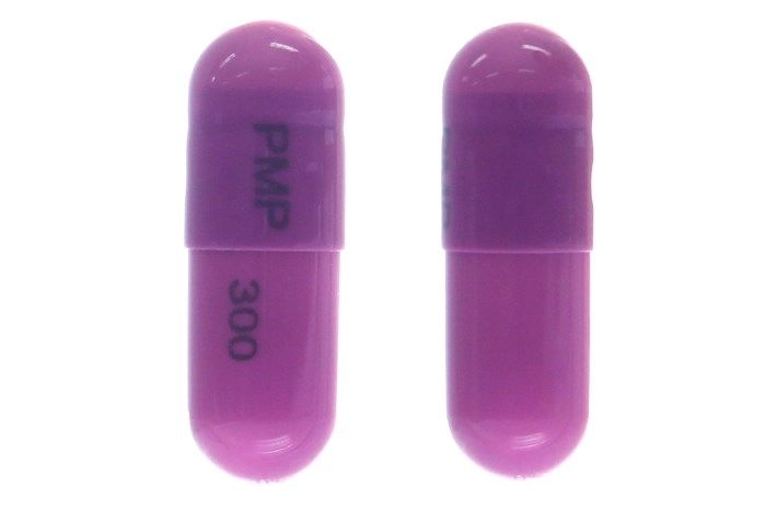 https://cdn.medigoapp.com/product/clindamycin_300mg_99_700x467_4e199c0396.jpg