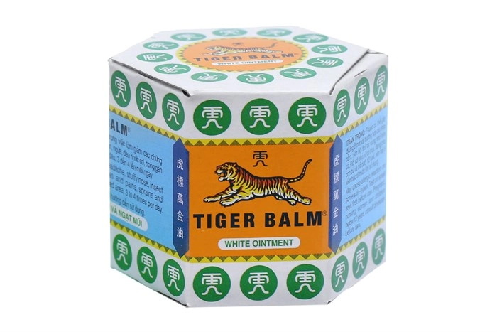 Dầu cù là con hổ trắng Tiger Balm White Ointment lọ 19,4g