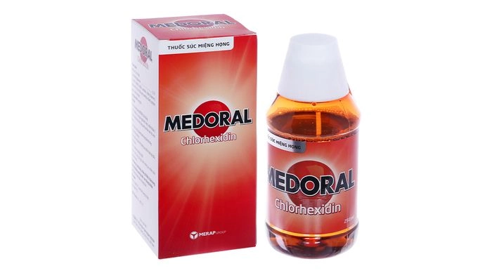 Thuốc súc miệng họng  Medoral hộp 1 chai 250ml