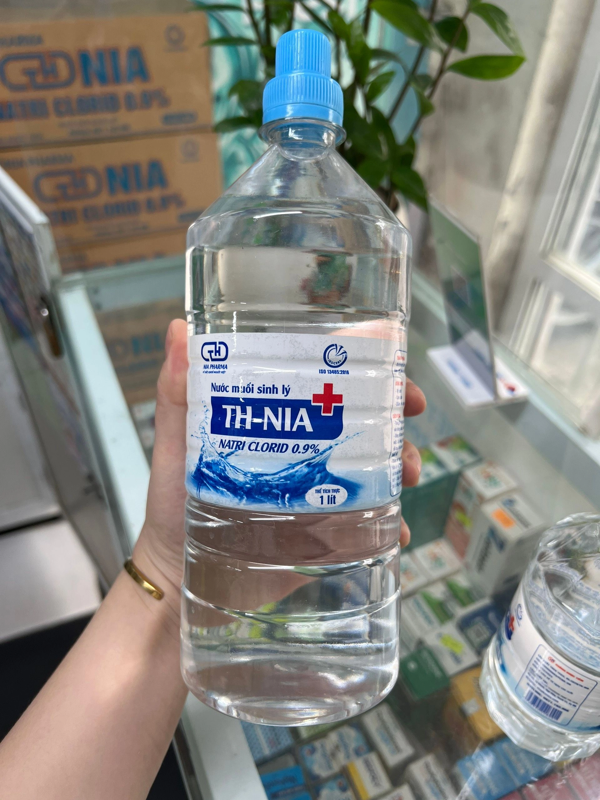 Nước muối sinh lý TH-Nia chai 1000ml