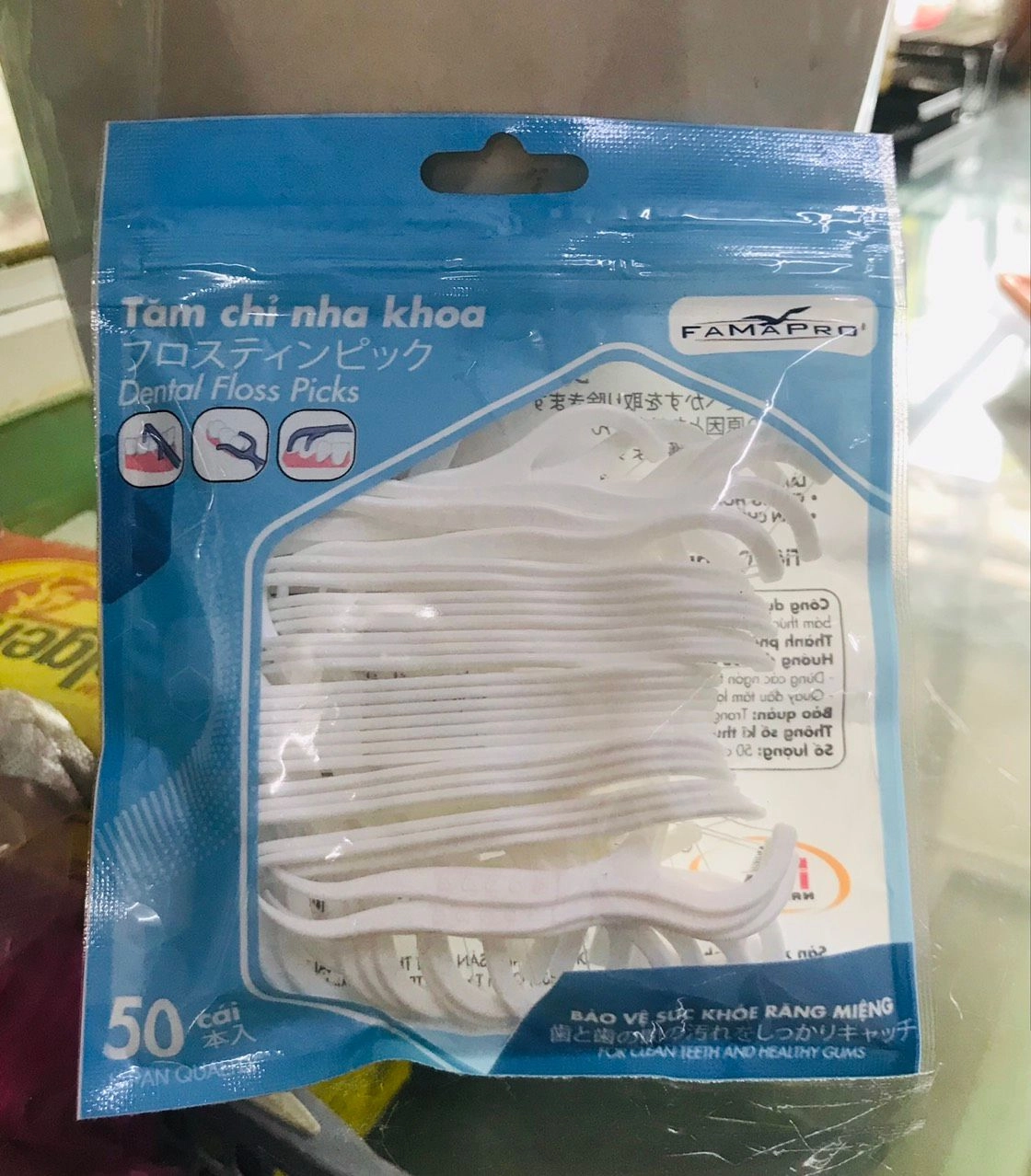 Tăm chỉ nha khoa Famapro hộp 50 cái